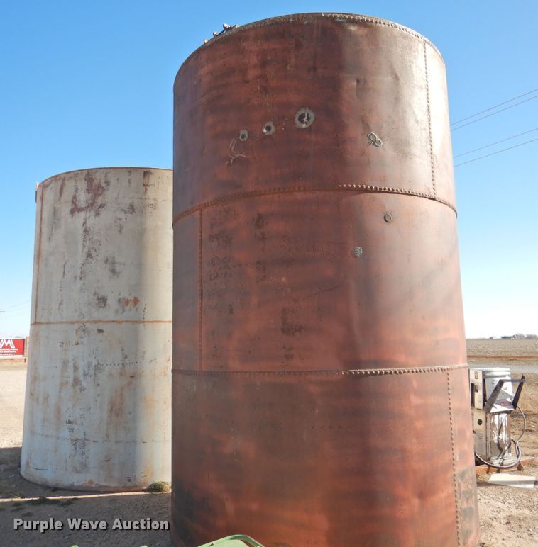 image for item DG1595 (2) fuel tanks