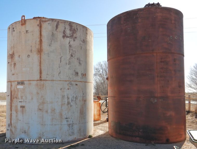 image for item DG1595 (2) fuel tanks