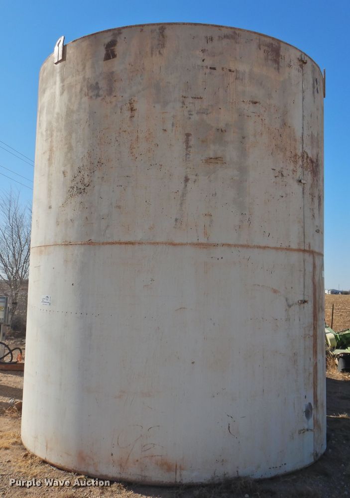 image for item DG1595 (2) fuel tanks