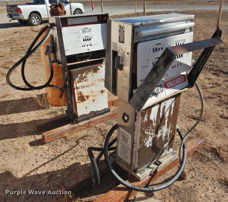 image for item DG1595 (2) fuel tanks