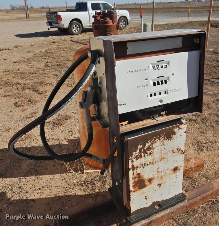 image for item DG1595 (2) fuel tanks