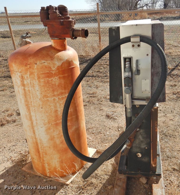 image for item DG1595 (2) fuel tanks