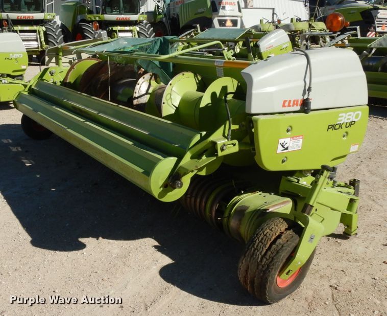 image for item DG1599 2015 Claas 380  pickup head