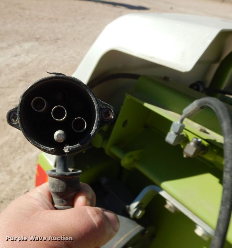 image for item DG1599 2015 Claas 380  pickup head