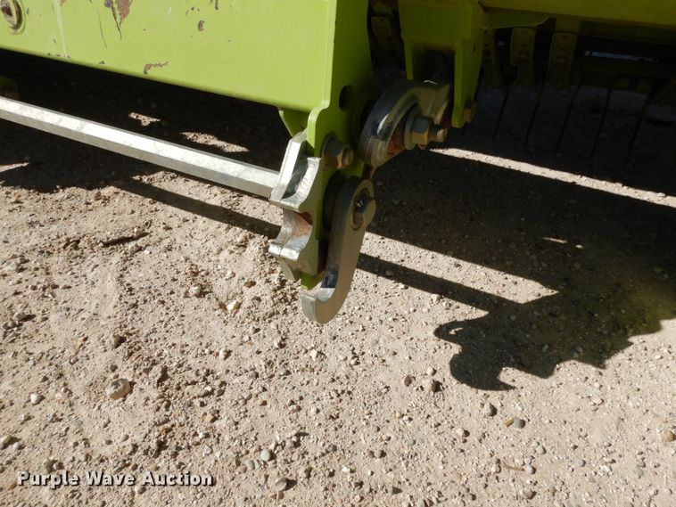 image for item DG1599 2015 Claas 380  pickup head