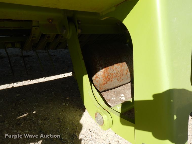 image for item DG1599 2015 Claas 380  pickup head
