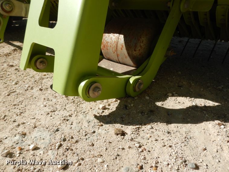 image for item DG1599 2015 Claas 380  pickup head