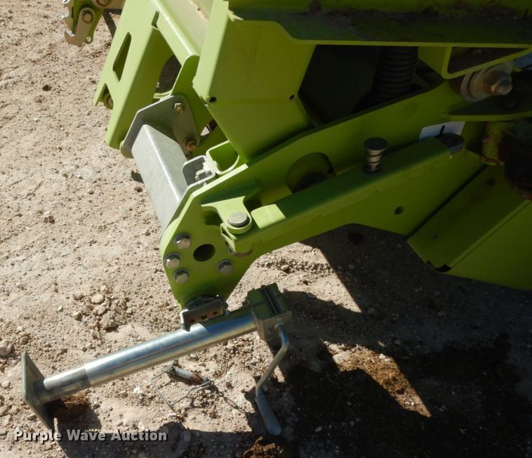 image for item DG1599 2015 Claas 380  pickup head