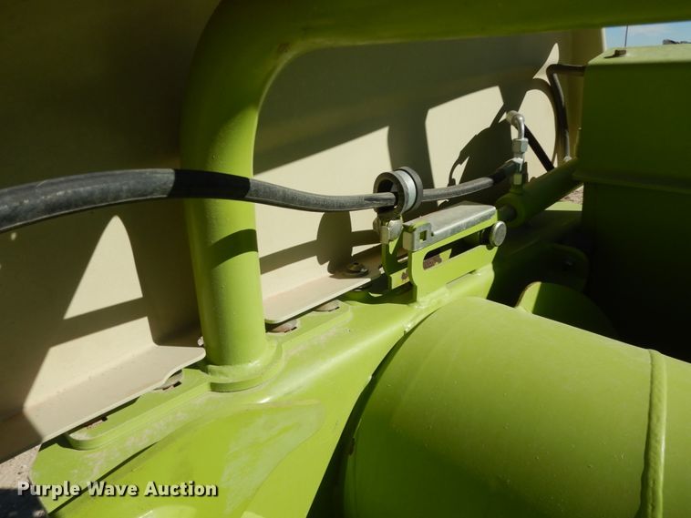 image for item DG1599 2015 Claas 380  pickup head