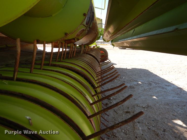 image for item DG1599 2015 Claas 380  pickup head