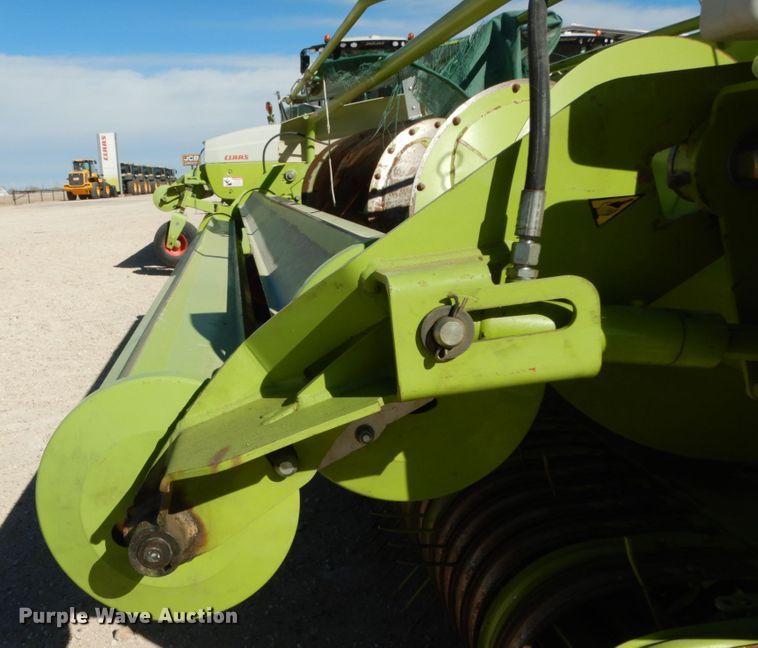 image for item DG1599 2015 Claas 380  pickup head