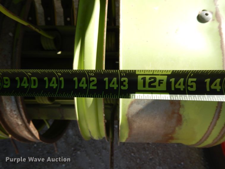 image for item DG1599 2015 Claas 380  pickup head
