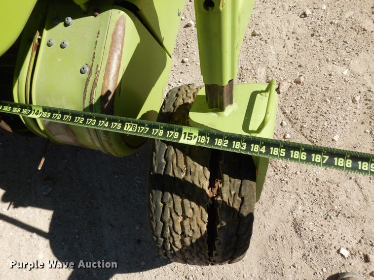 image for item DG1599 2015 Claas 380  pickup head