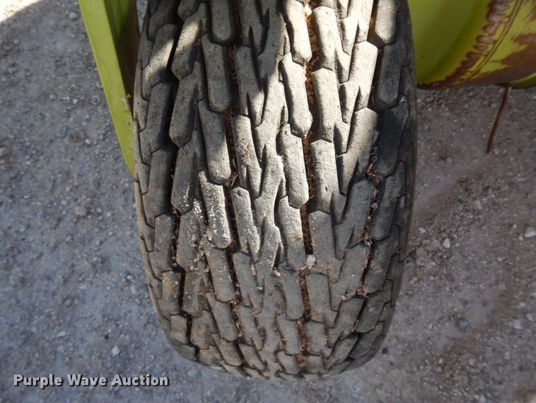 image for item DG1599 2015 Claas 380  pickup head