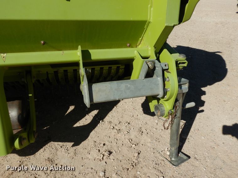 image for item DG1600 2015 Claas 380  pickup head