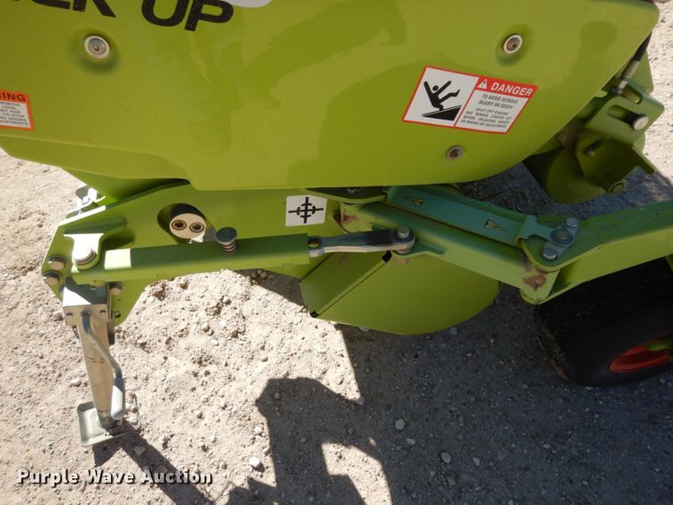 image for item DG1600 2015 Claas 380  pickup head