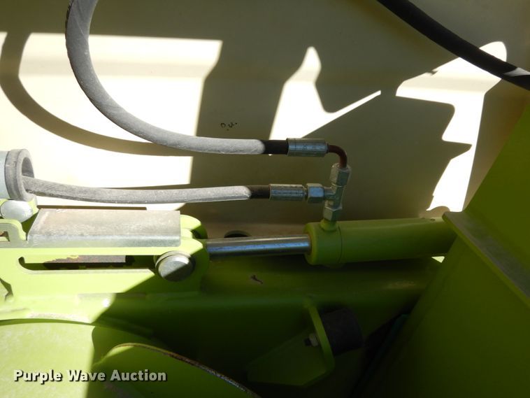 image for item DG1600 2015 Claas 380  pickup head