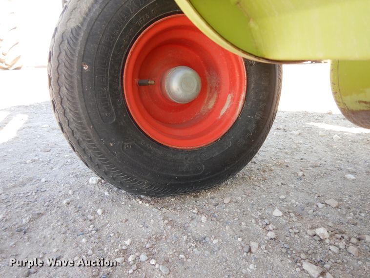 image for item DG1600 2015 Claas 380  pickup head