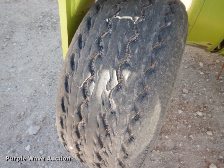 image for item DG1600 2015 Claas 380  pickup head