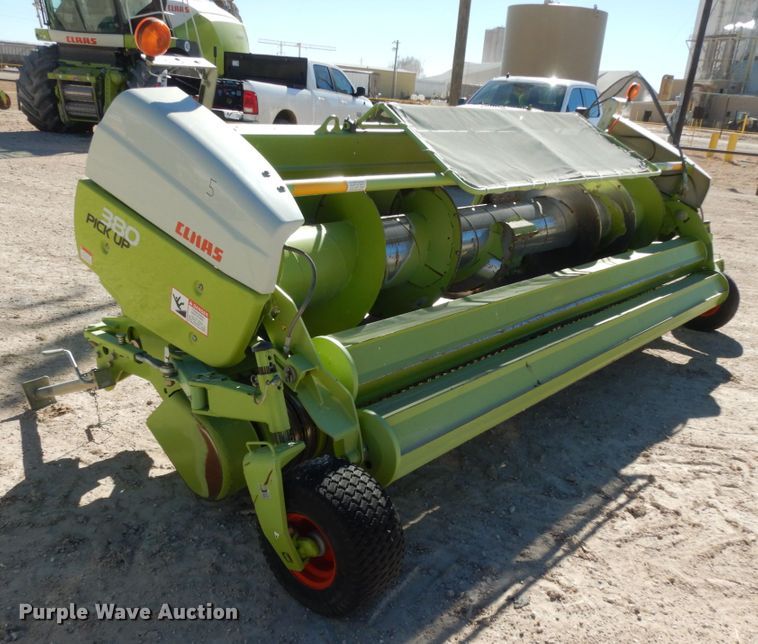 image for item DG1601 2015 Claas 380  pickup head