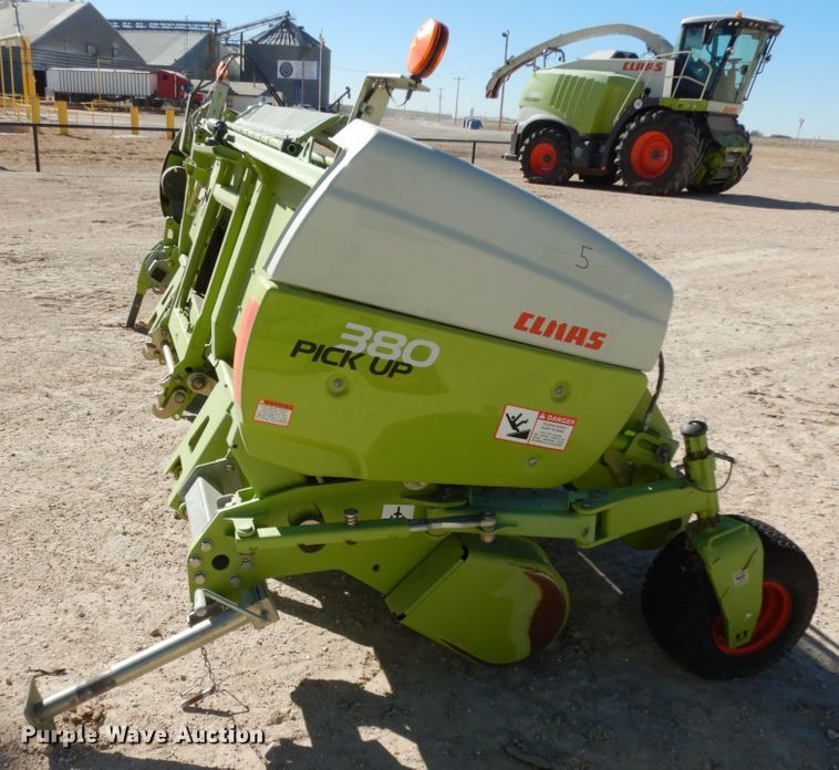 image for item DG1601 2015 Claas 380  pickup head