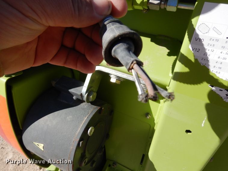 image for item DG1601 2015 Claas 380  pickup head