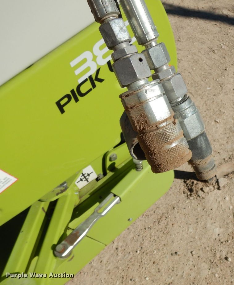 image for item DG1601 2015 Claas 380  pickup head