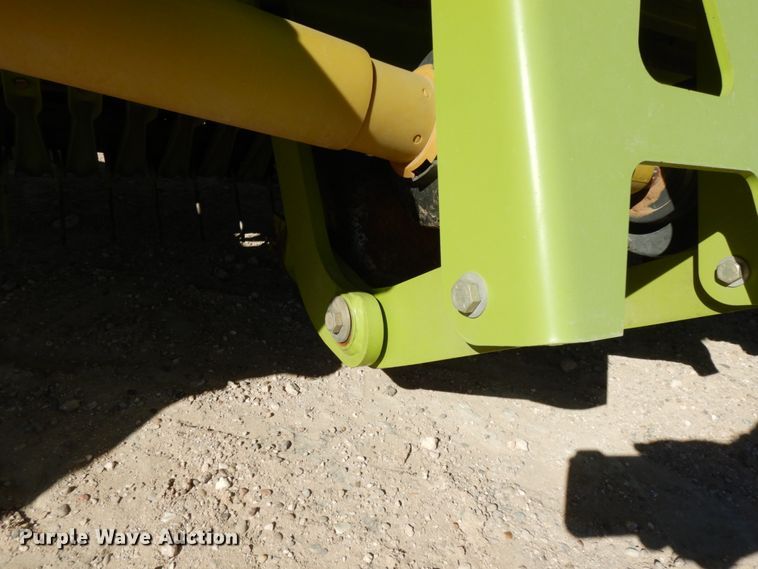 image for item DG1601 2015 Claas 380  pickup head