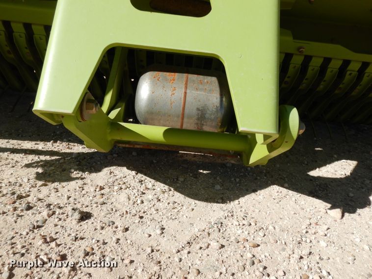 image for item DG1601 2015 Claas 380  pickup head