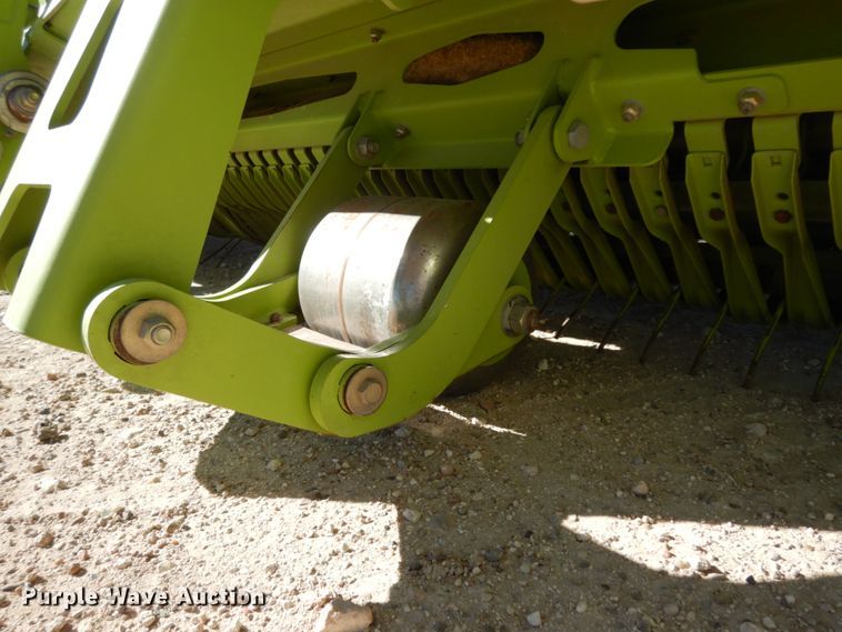 image for item DG1601 2015 Claas 380  pickup head