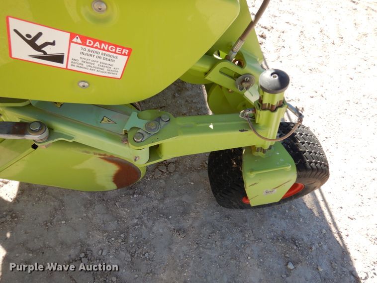 image for item DG1601 2015 Claas 380  pickup head
