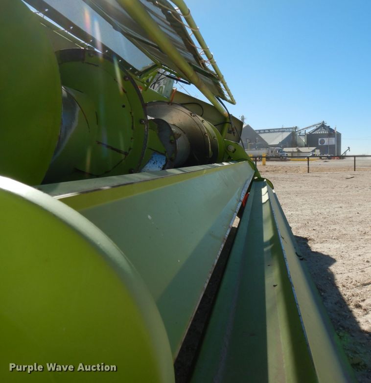 image for item DG1601 2015 Claas 380  pickup head