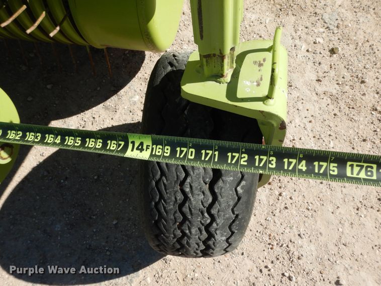 image for item DG1601 2015 Claas 380  pickup head