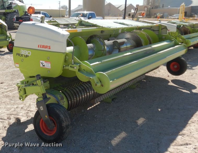 image for item DG1602 2015 Claas 380  pickup head