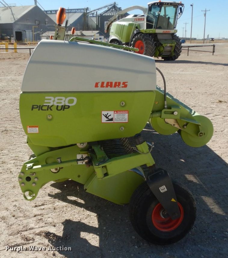 image for item DG1602 2015 Claas 380  pickup head