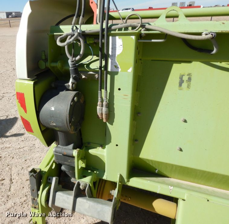 image for item DG1602 2015 Claas 380  pickup head
