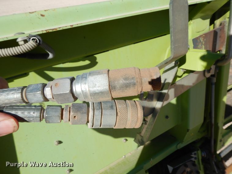 image for item DG1602 2015 Claas 380  pickup head