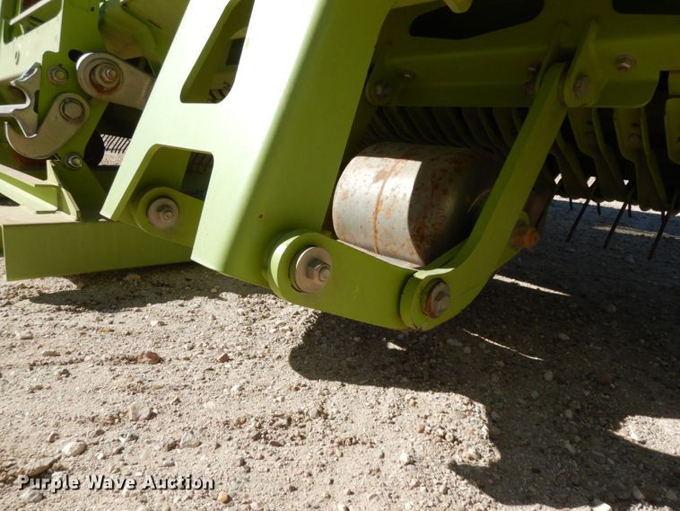 image for item DG1602 2015 Claas 380  pickup head
