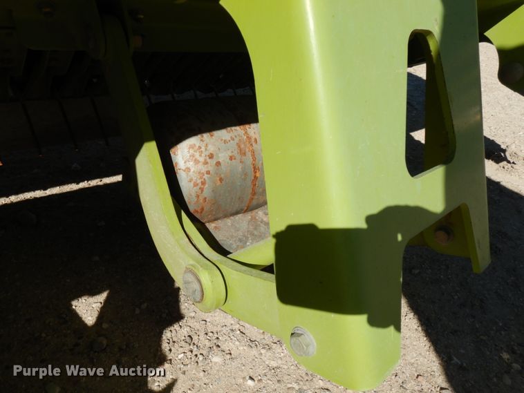 image for item DG1602 2015 Claas 380  pickup head