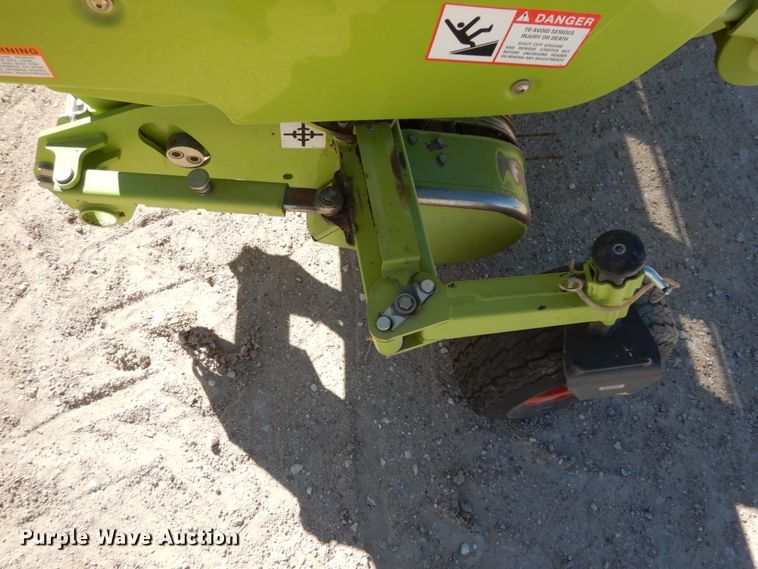 image for item DG1602 2015 Claas 380  pickup head