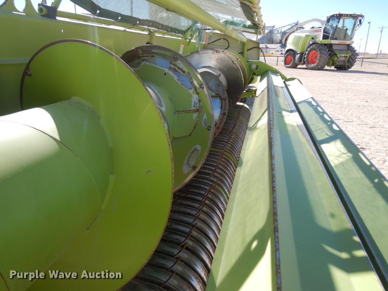 image for item DG1602 2015 Claas 380  pickup head