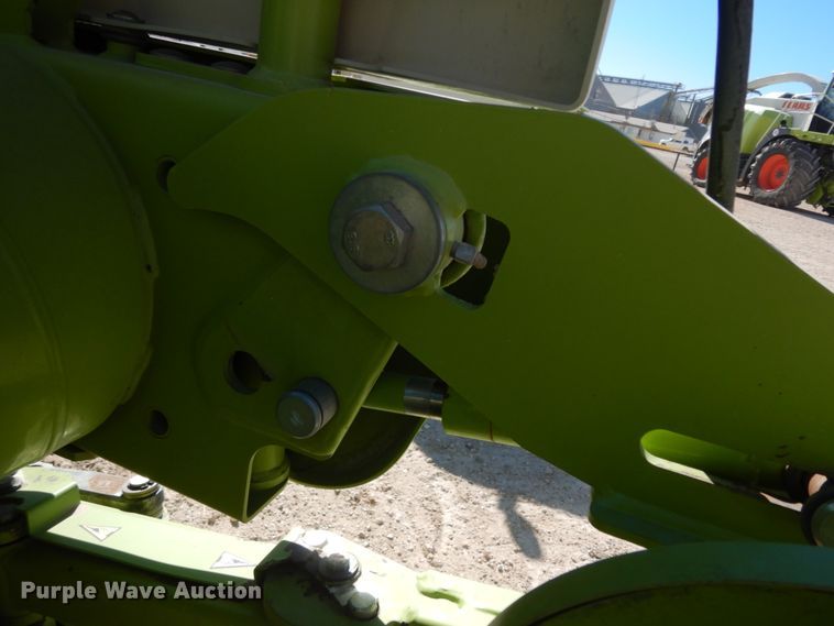 image for item DG1602 2015 Claas 380  pickup head