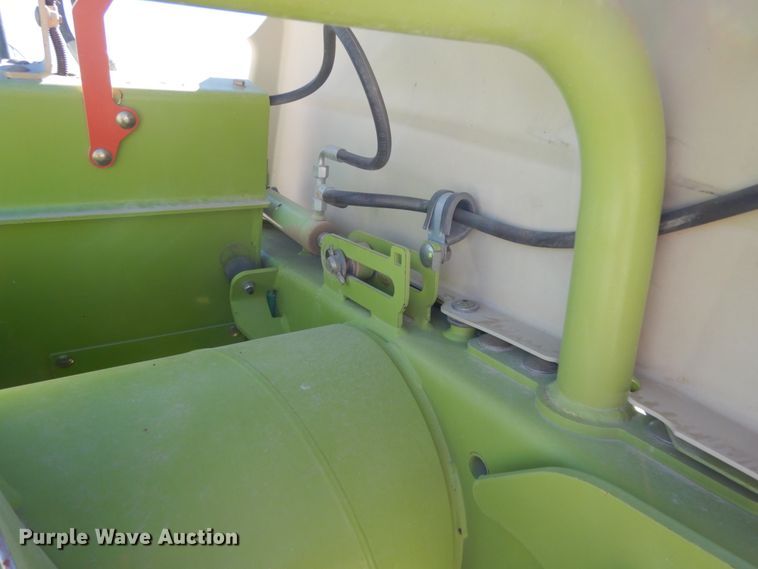 image for item DG1602 2015 Claas 380  pickup head