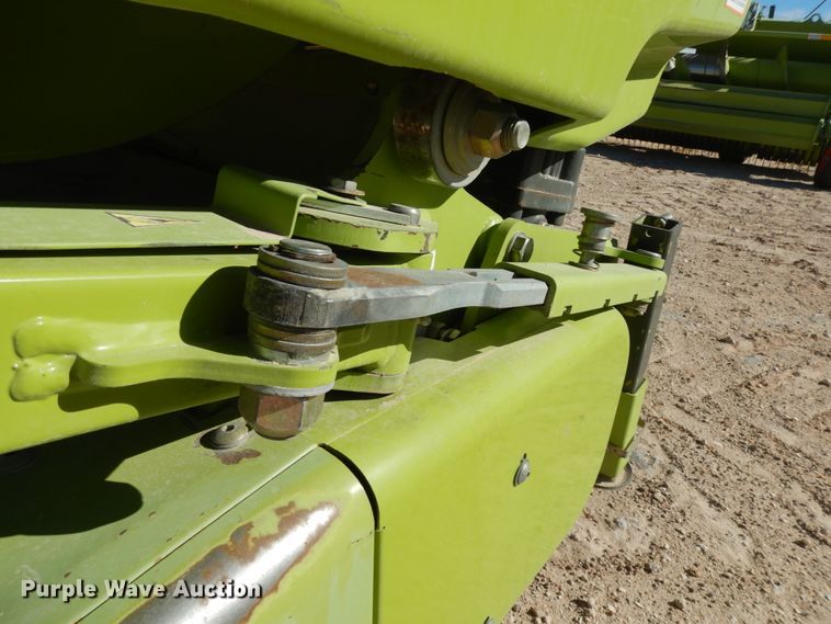 image for item DG1602 2015 Claas 380  pickup head