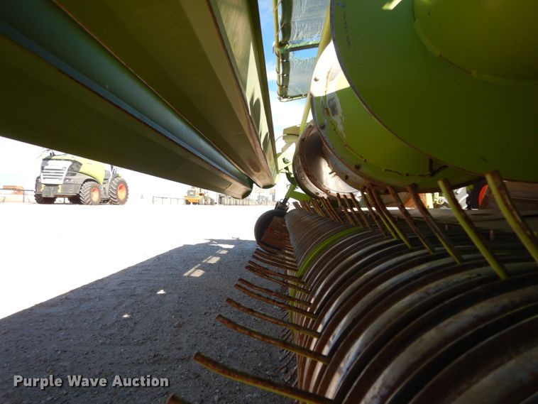 image for item DG1602 2015 Claas 380  pickup head