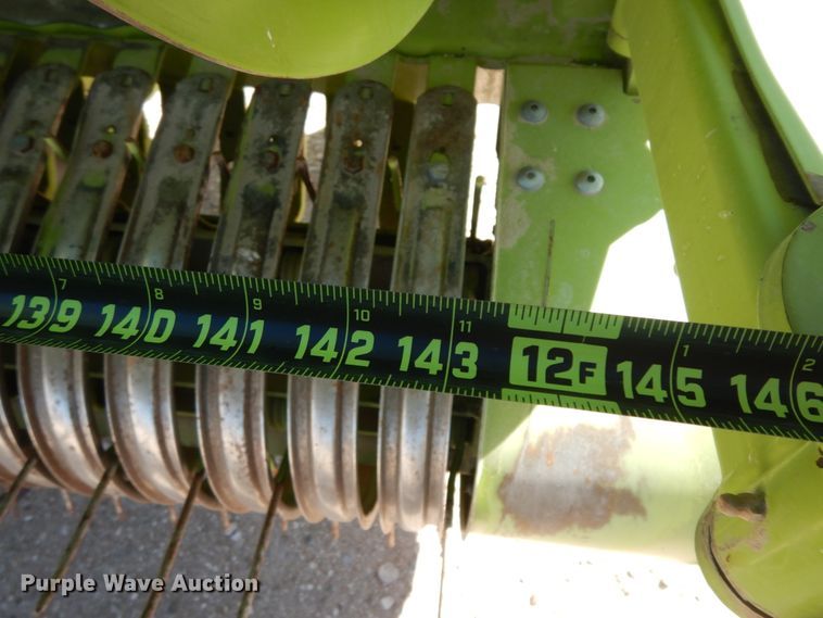 image for item DG1602 2015 Claas 380  pickup head