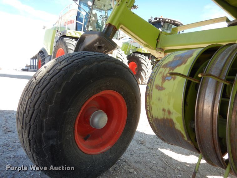 image for item DG1602 2015 Claas 380  pickup head