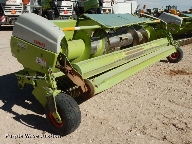 image for item DG1603 2015 Claas 380  pickup head