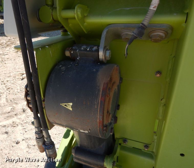image for item DG1603 2015 Claas 380  pickup head