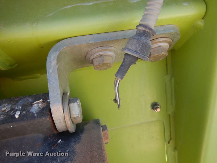 image for item DG1603 2015 Claas 380  pickup head